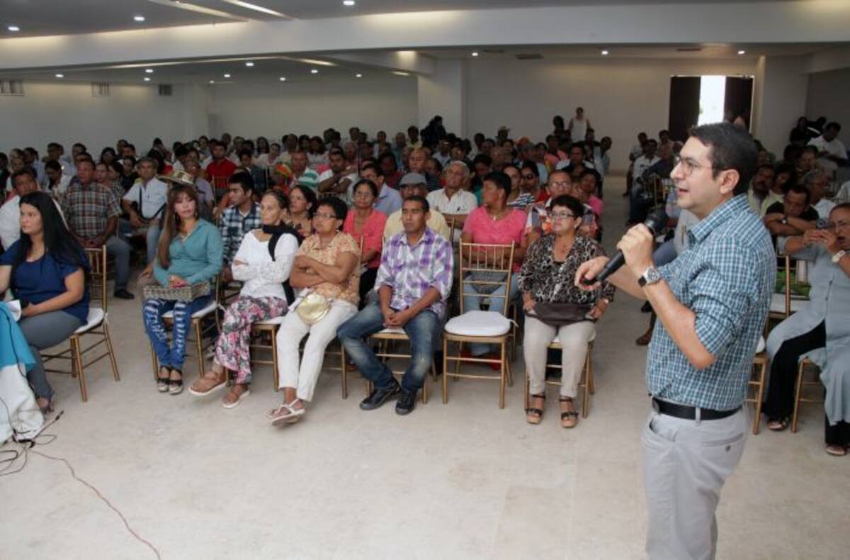 Fabio Araque, gerente de Aguas de la Sabana rindió informe sobre los proyectos que avanzan en Sincelejo. MANUEL SANTIAGO PÉREZ/EL UNIVERSAL/