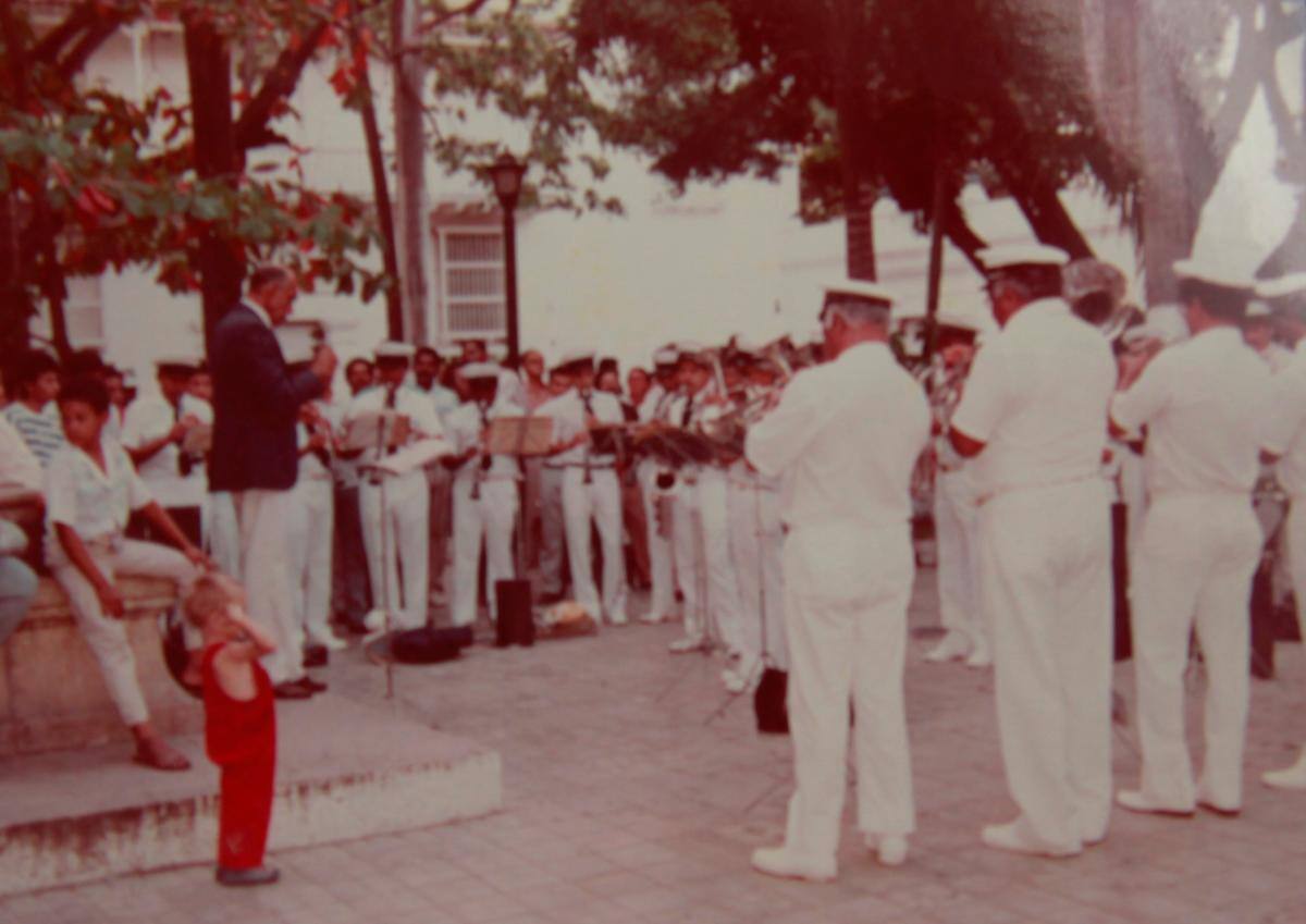 Federico Lafaurie Alcalá con la banda militar que dirigía. //Foto: archivo familiar.