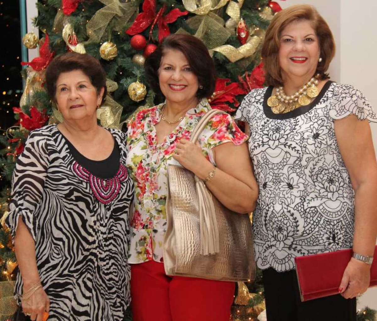 Ana María de Beltrán, Gladys Vergara e Ileana de Iglesias.
