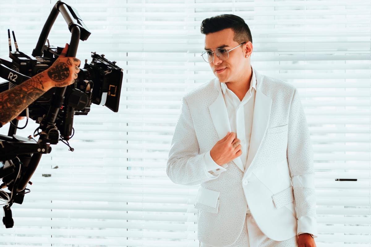 Yeison Jiménez le canta al amor que no pudo ser y le dice “Vete”