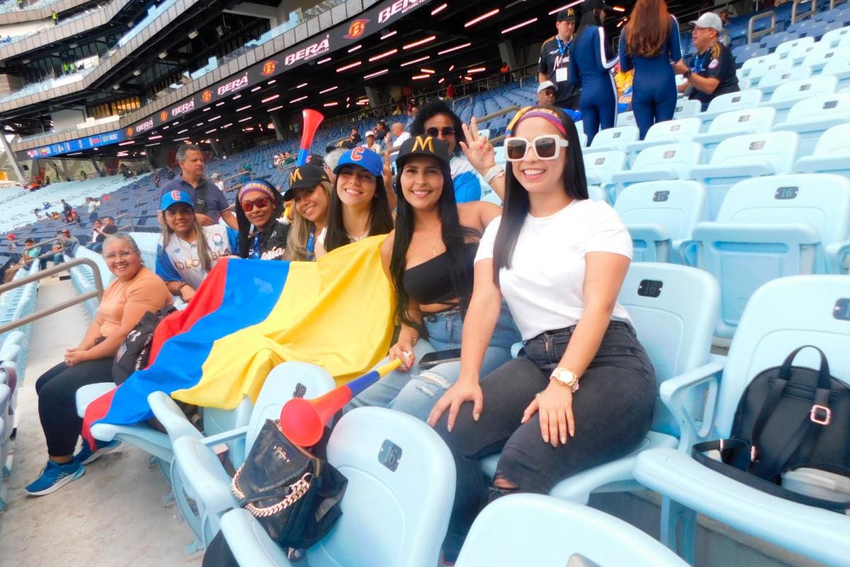 Así apoya la afición colombiana a Vaqueros de Montería