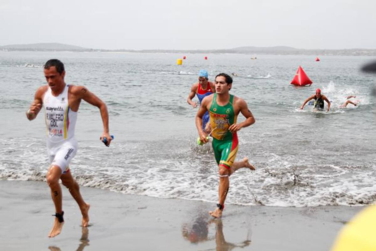 No le fue bien a Bolívar en triatlón. OSCAR DÍAZ/EL UNIVERSAL