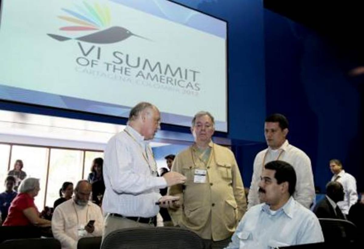 Los Cancilleres de Venezuela, Nicolás Maduro, y de Argentina, Héctor Timerman, antes de la reunión Ministerial cruzaron palabras sobre los temas de la Cumbre. Cortesía - Cancillería