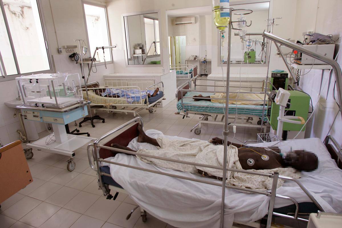 Investigan transfusiones contaminadas con VIH a niños entre 1970 y 1980