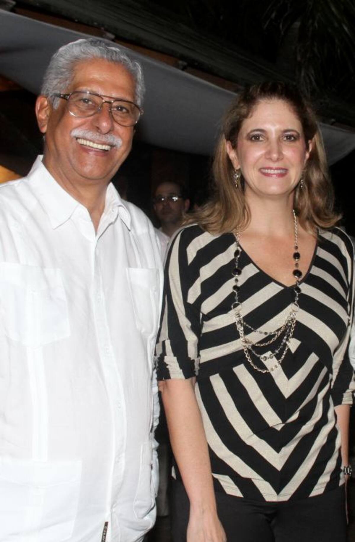 Dionisio Vélez y Sacra Náder.