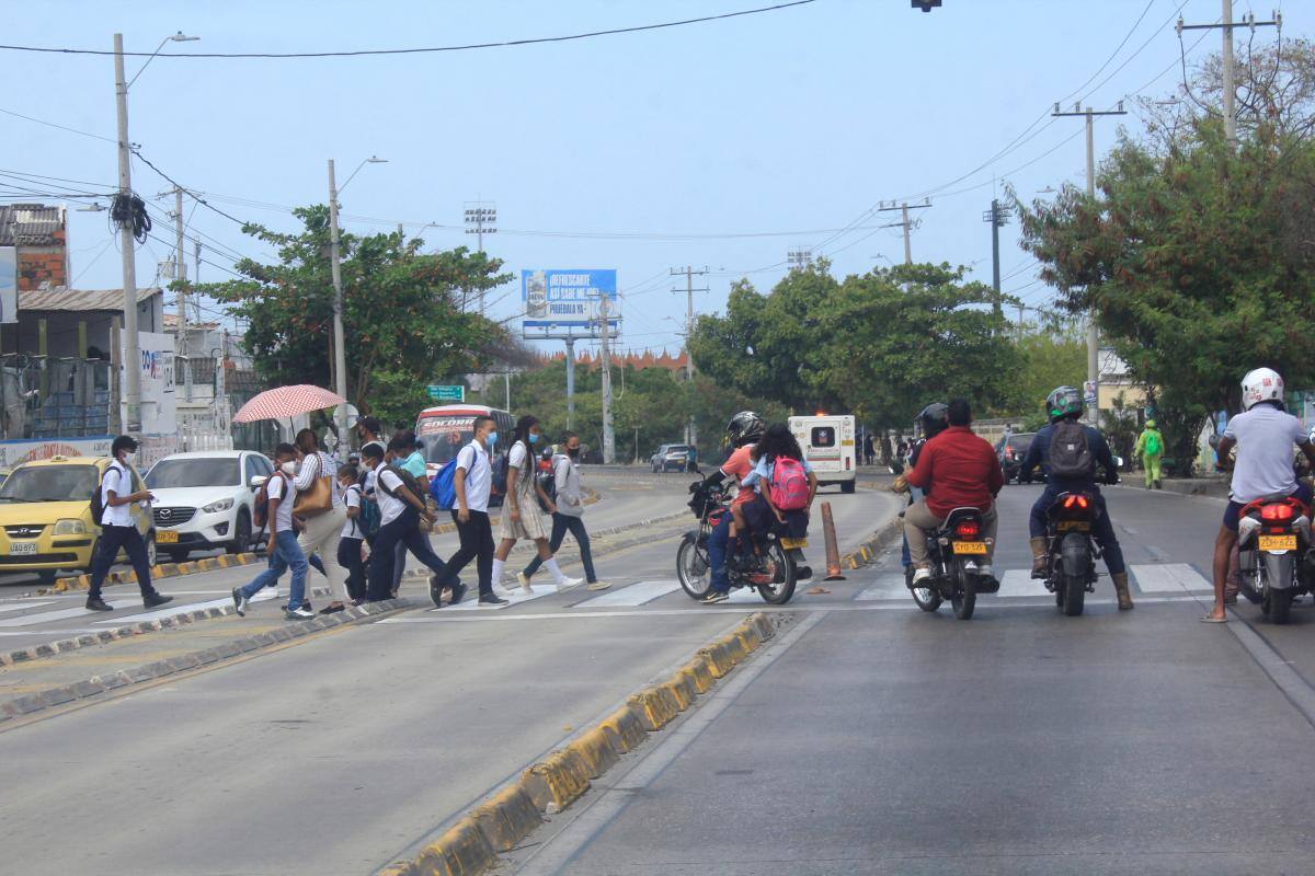 Prohibida circulación de motos con parrilleros en la Pedro de Heredia