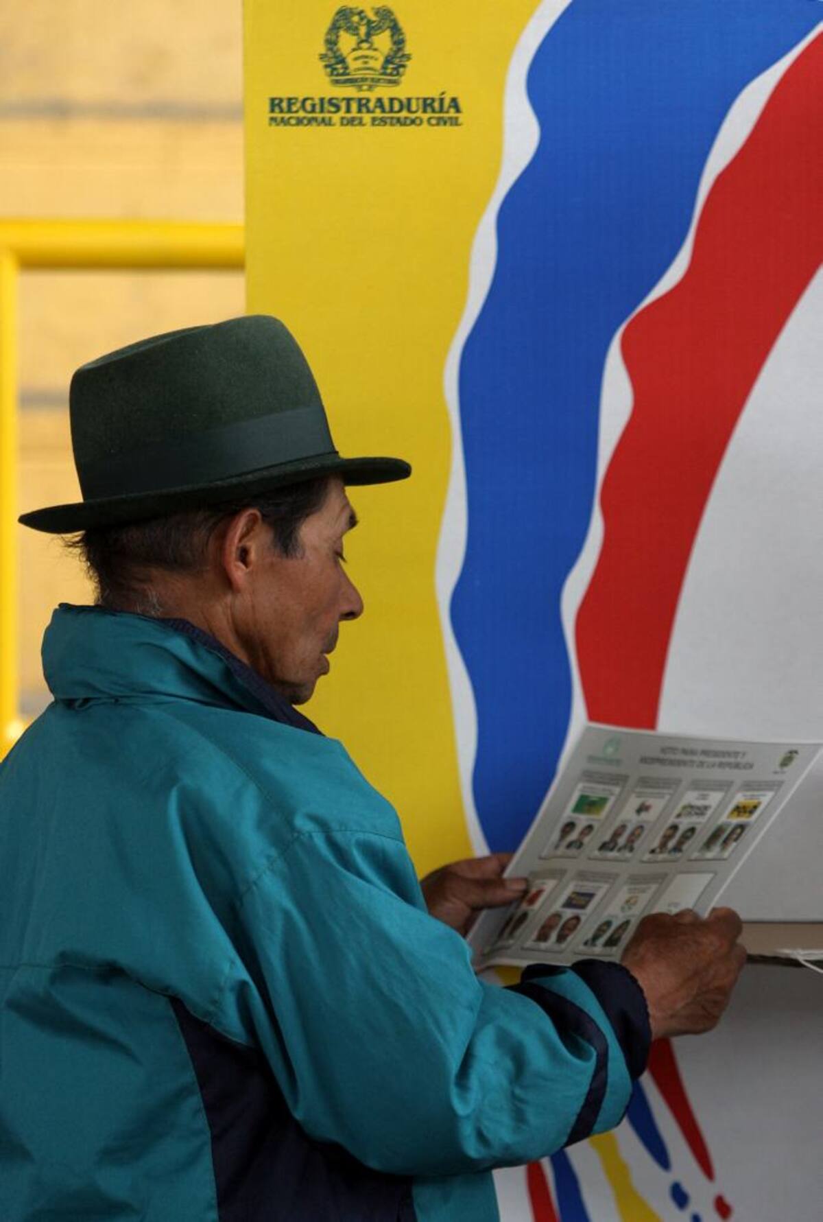 Los colombianos votarían el plebiscito en diciembre. archivo