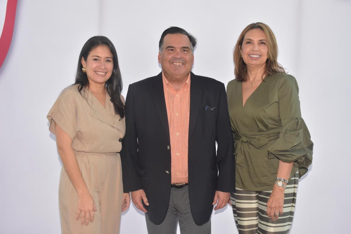 Café empresarial con el embajador de USA