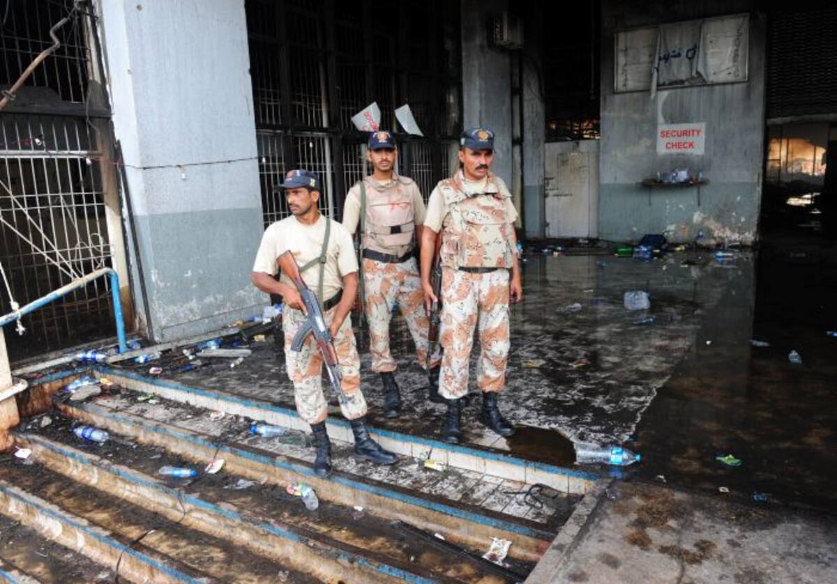 Guardias pakistaníes en el aeropuerto de Karachi. AFP RIZWAN TABASSUM