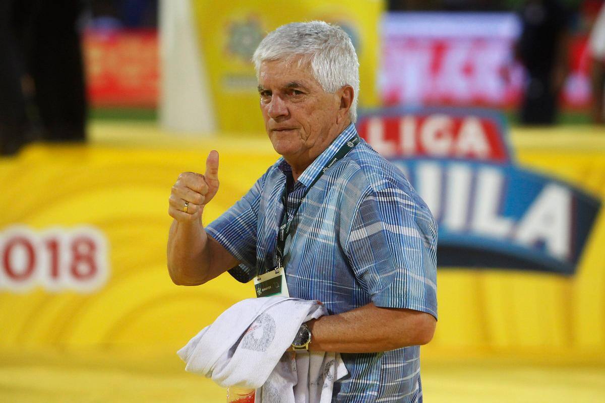 ¡Se enojó! “Esto no es un circo, esto es un equipo serio”: Julio Comesaña