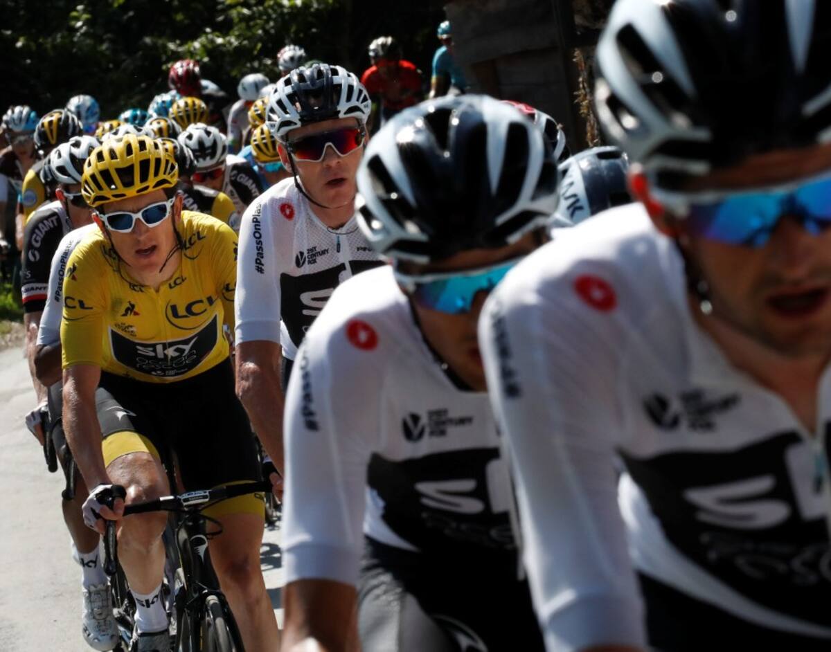 Geraint Thomas y Chris Froome del Sky llegan como los grandes favoritos a llevarse la corona del Tour en esta tercera y última semana de carrera. AP Christophe Ena.