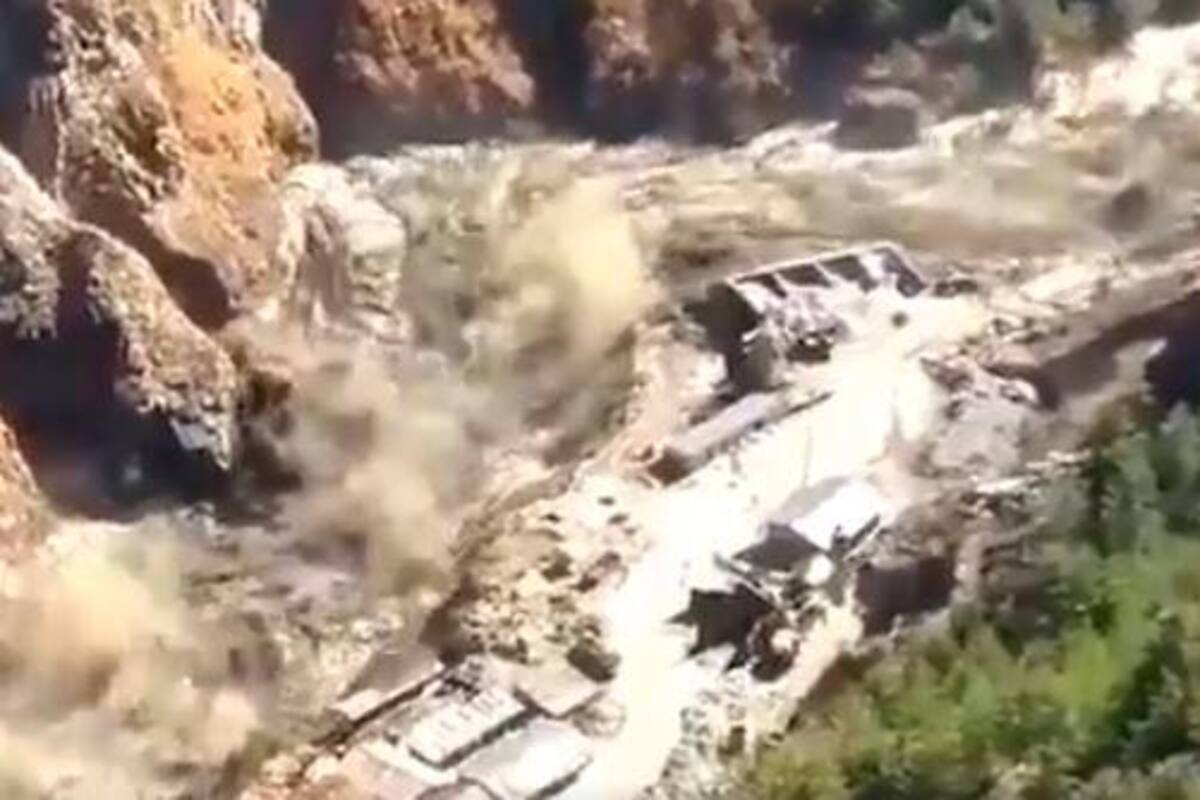 Impresionantes imágenes de rotura de glaciar en el Himalaya, 19 muertos