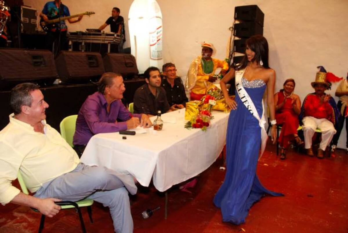Marilyn Martínez desfilando en pasarela ante los jurados. LUIS APARICIO- EL UNIVERSAL