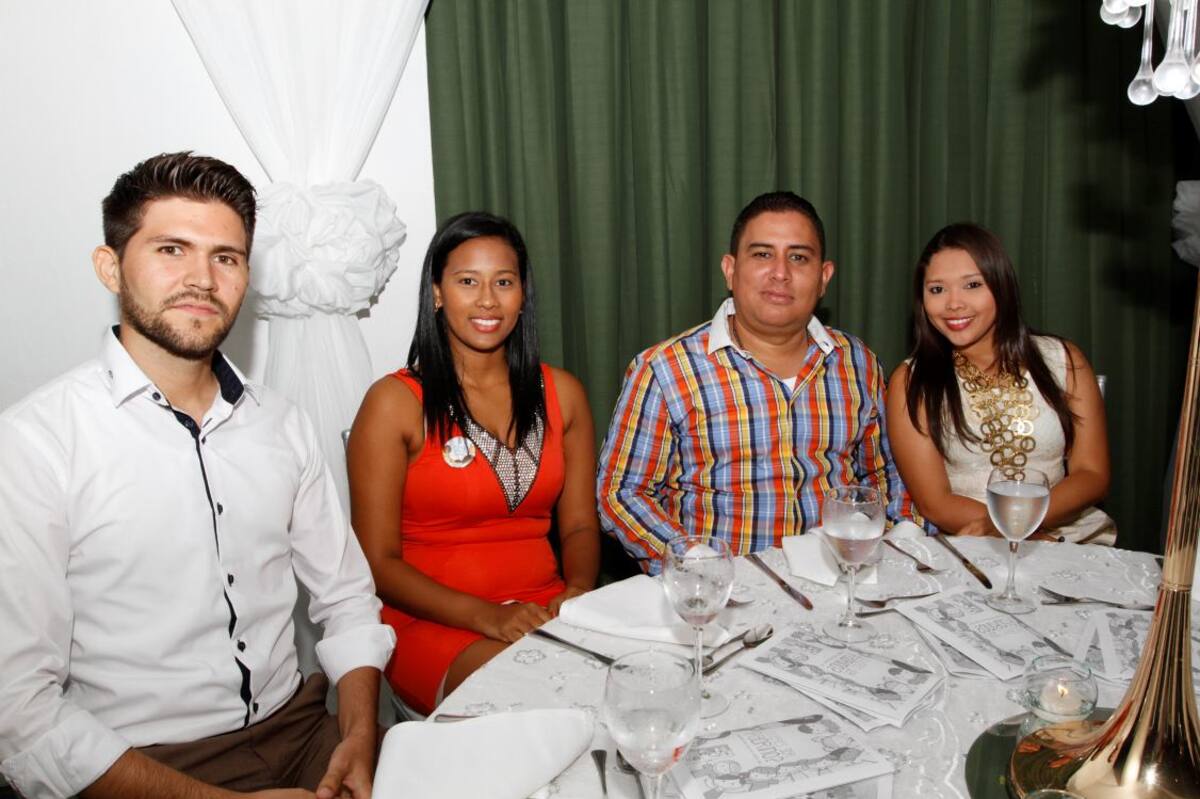 Jorge Sales, Kety Varela, Carlos Hernández y Lauren Guerra.