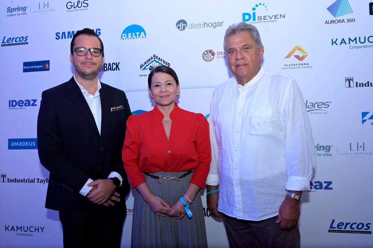 Alejandro Manfredonio, Aurora Ochoa y Luis Ernesto Chávez.