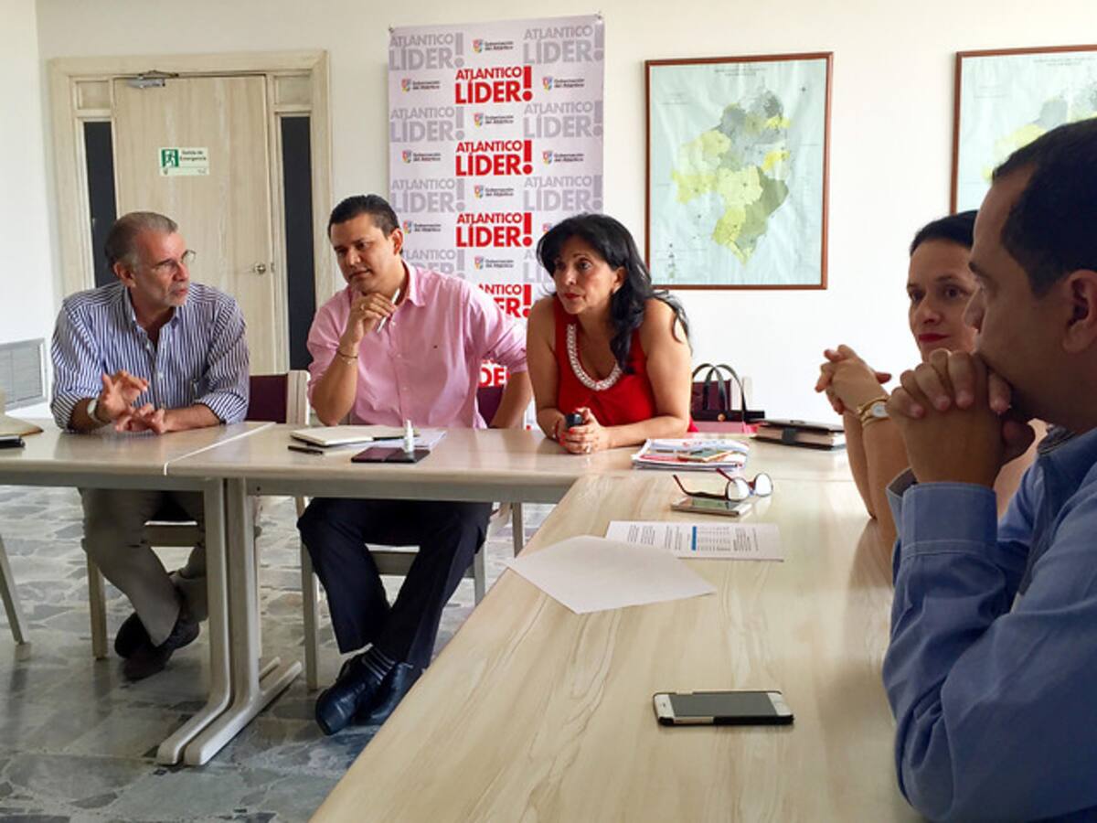 De acuerdo con De la Rosa, el trabajo para salir de la situación que vive el sector salud debe estar encaminado en la comercialización de los servicios. COLPRENSA