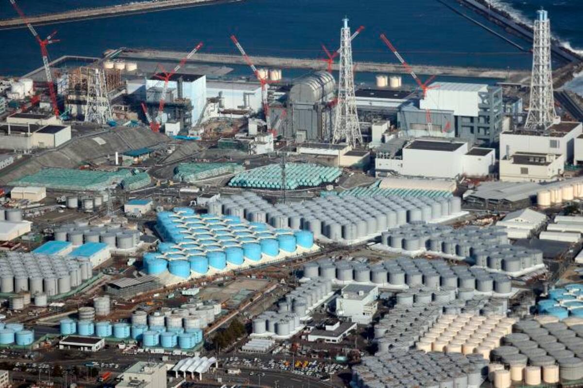 Japón decide verter al Pacífico el agua procesada de la central de Fukushima