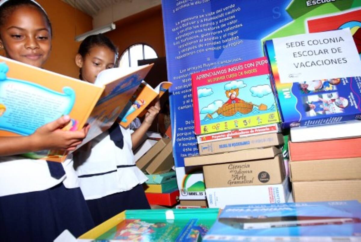 Niños y jóvenes de diferentes instituciones educativas visitarán las diferentes bibliotecas y universidades vinculadas a la jornada y allí encontrarán libros, orientación para la lectura y personas que les leerán en voz alta.