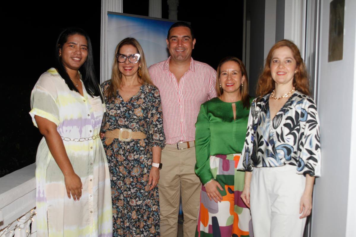 Eliana Salas, María Rosario Piñeres, Hans Londoño, Mavy Gutiérrez y Alicia Bossi.