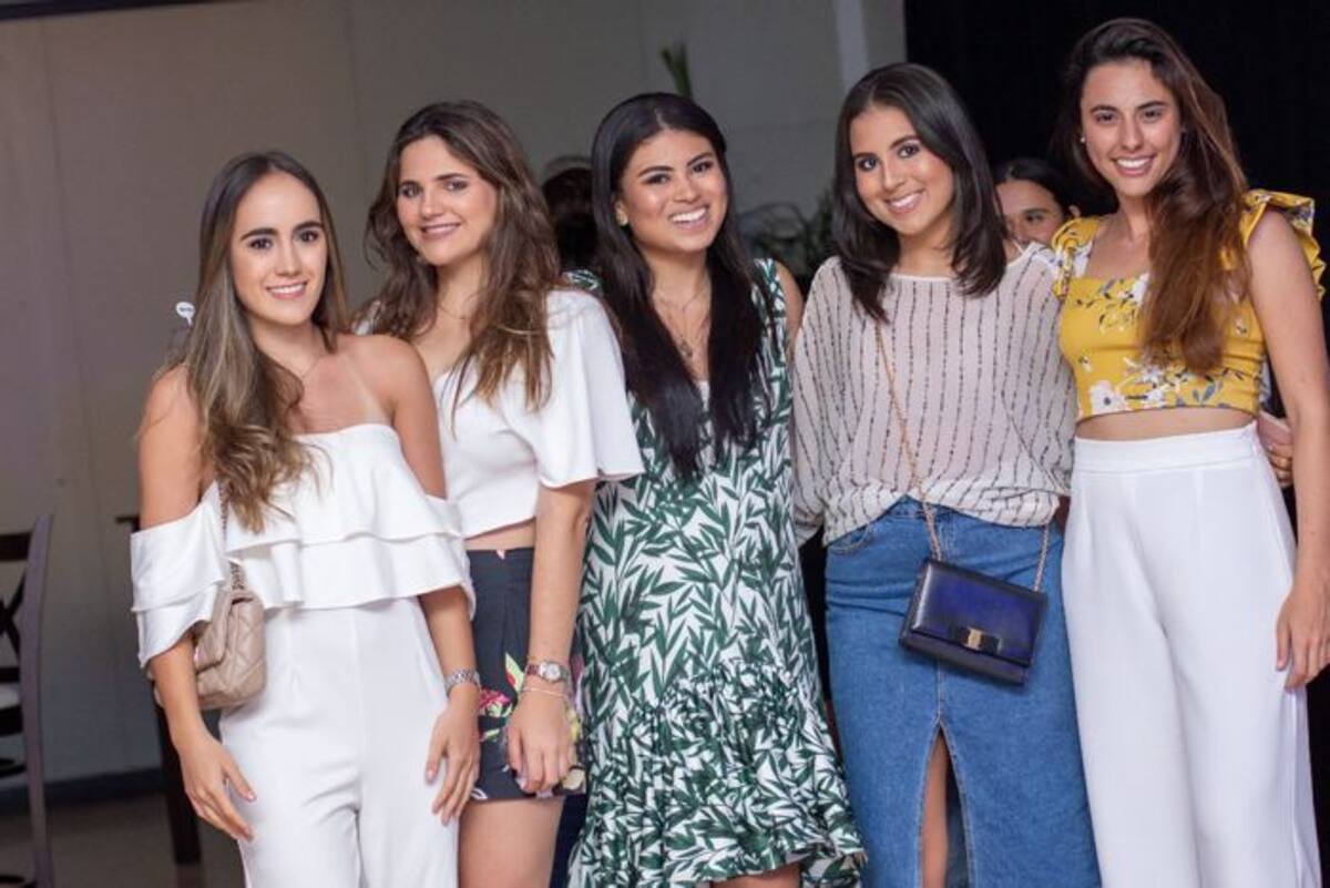 Manuela Sedán, Melissa Otoya, María Ester Eljach, Sofía Eljach y María Paula Vélez. CORTESÍA