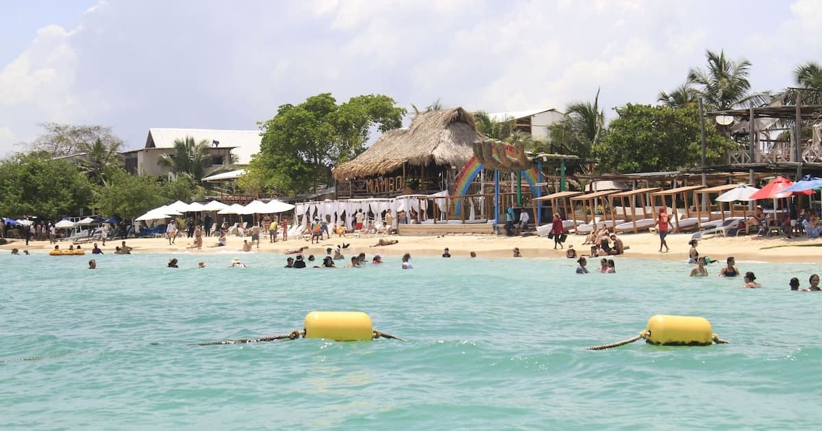 Tourism Guild Supports Lawsuit Against Insurance Fee in Playa Blanca