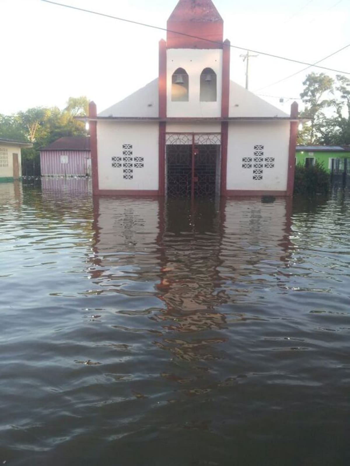 El río Cauca sigue inundando gran parte de la zona rural de las poblaciones de Achí y San Jacinto del Cauca, en el sur de Bolívar. La comunidad piden ayuda urgente. Cortesía