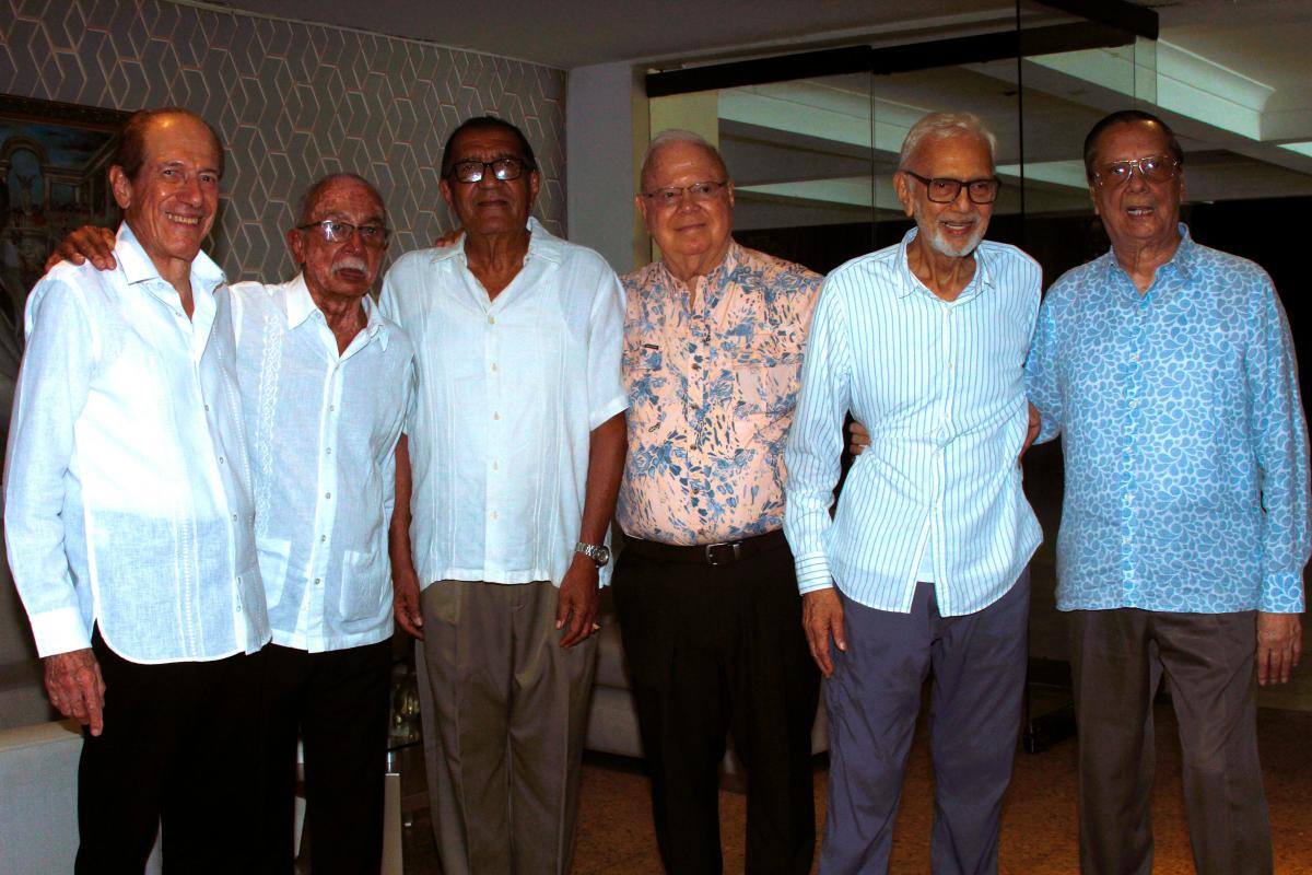 Carlos Umaña, Abraham Hadra, Jaime Paz, Sergio Martínez, Aroldo Nery y Hugo Delgado.