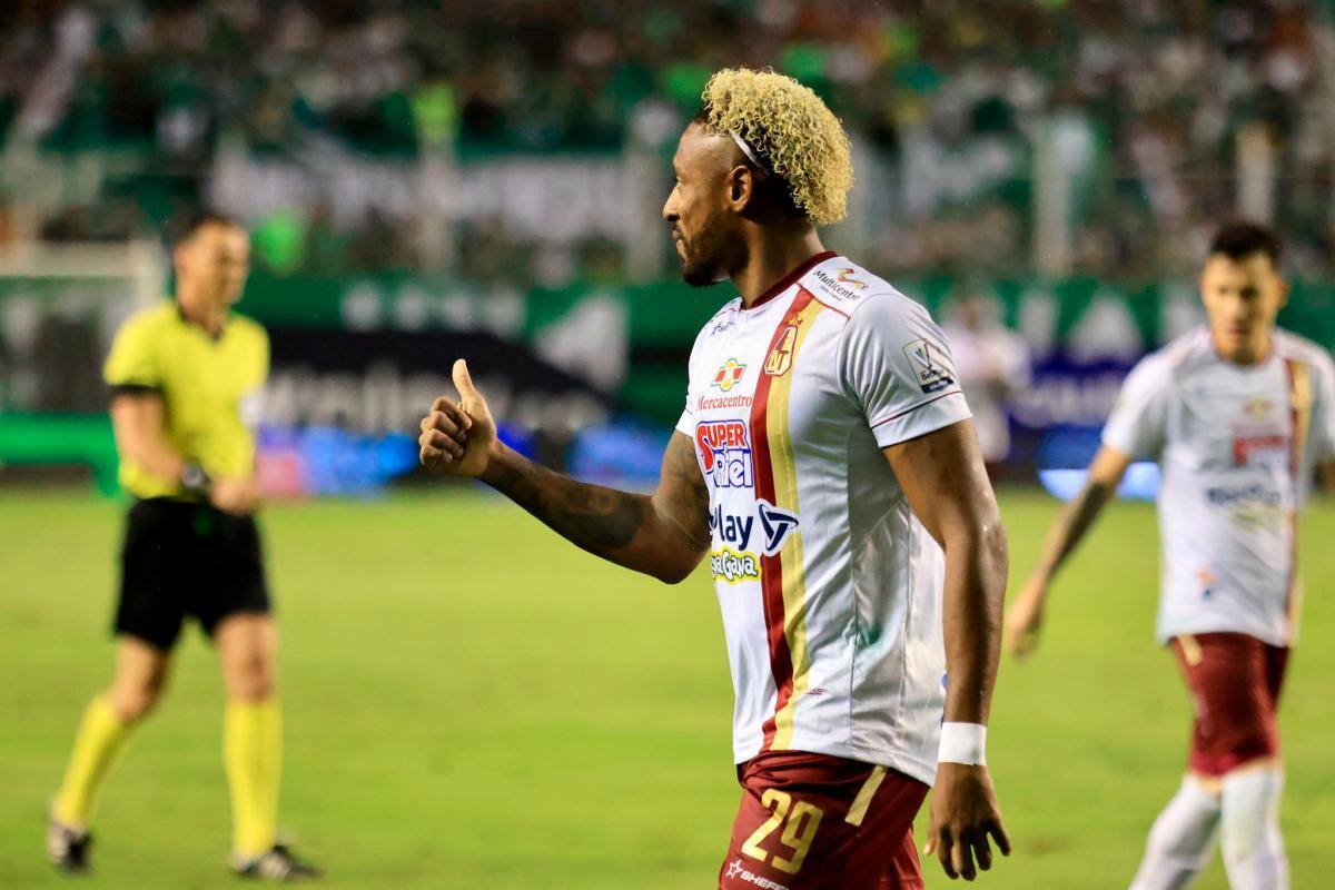 Video: Albornoz y Vásquez fueron titulares en el juego de ida