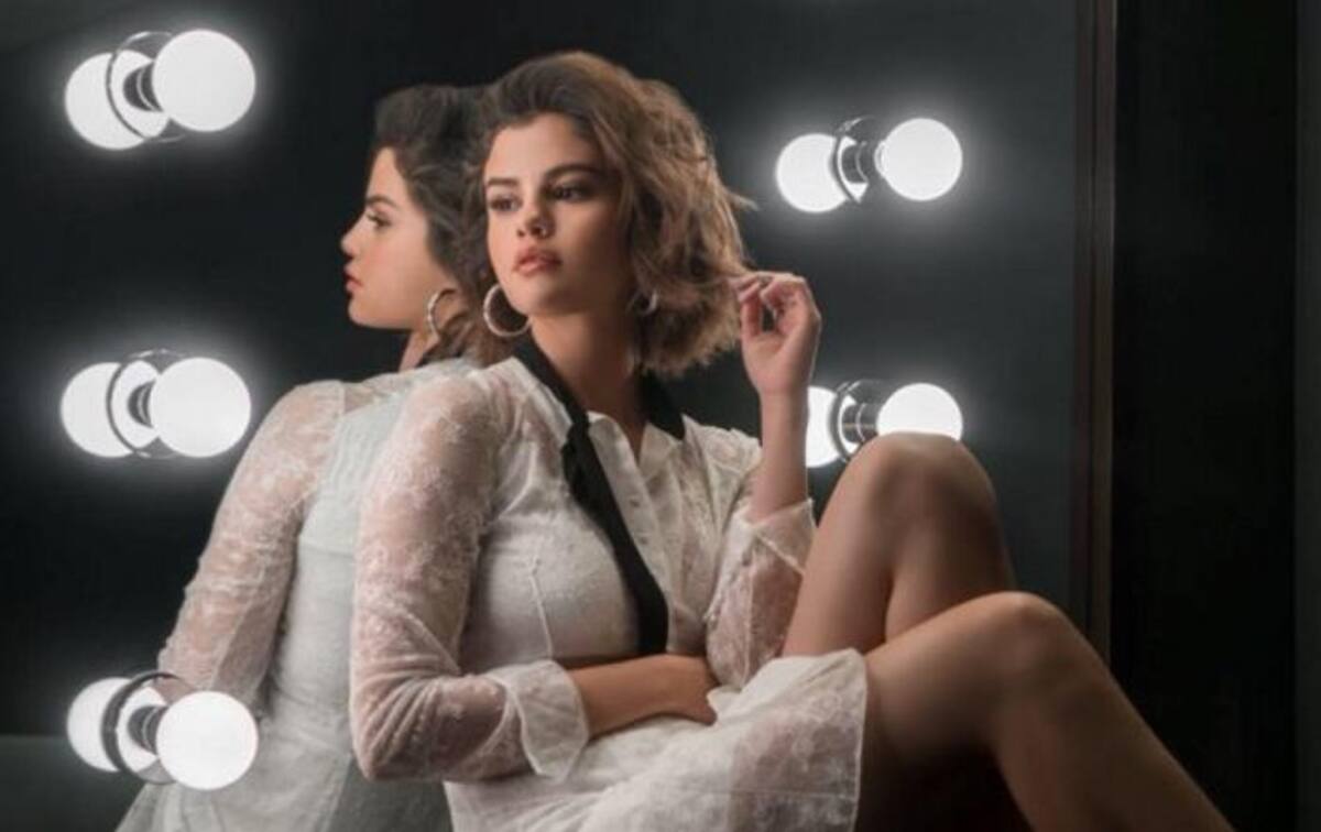La actriz y cantante Selena Gómez por ahora no está interesada en hacer dúo con Maluma. COLPRENSA.