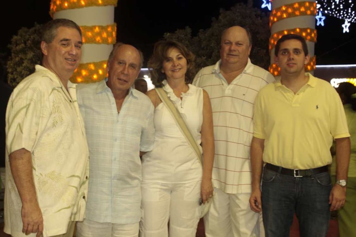 Arturo Cepeda, Ricardo Segovia, Patricia Navarro, Pedro Camacho, y Arturo Cepeda Piñeres.