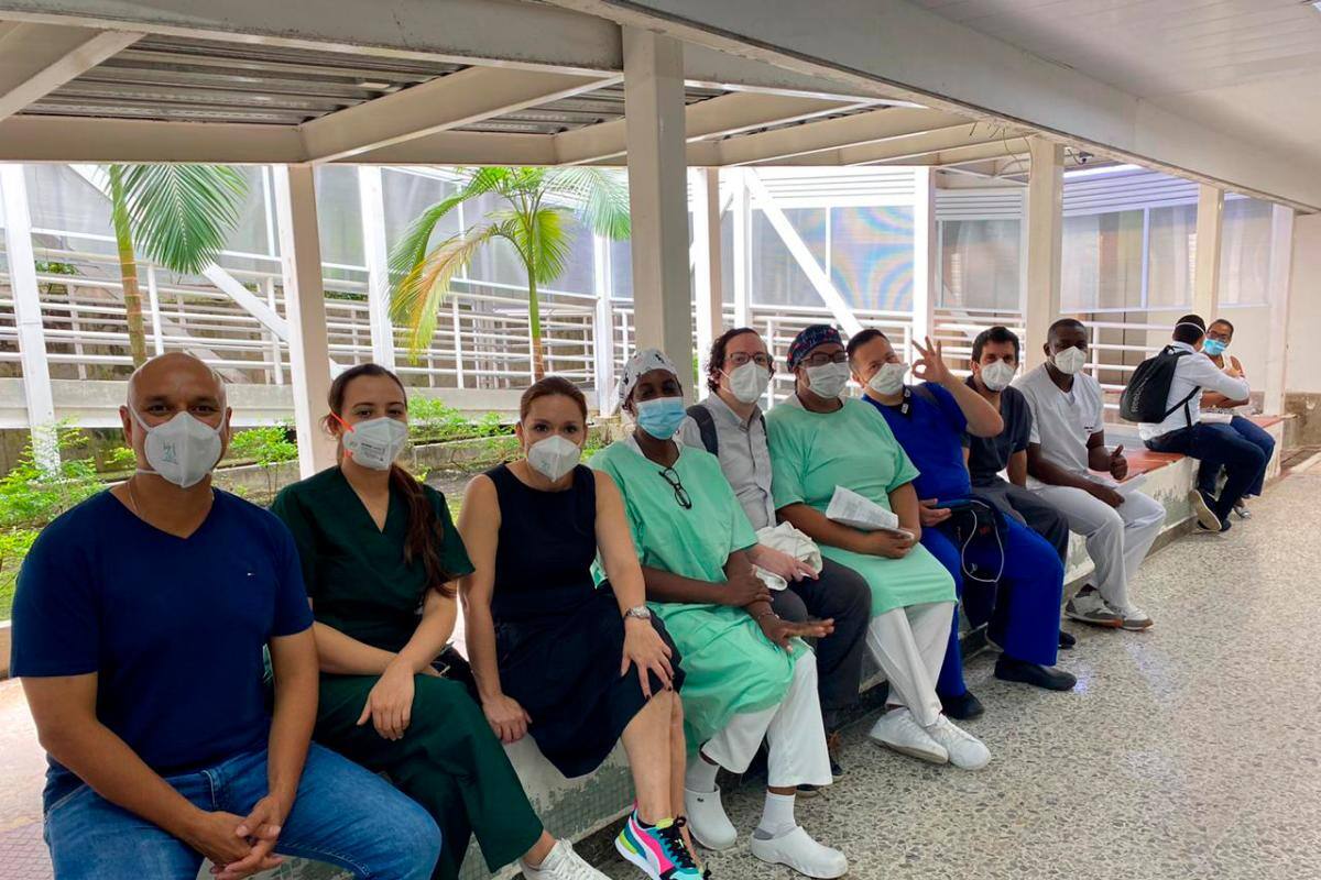 Médicos de Buenaventura, entrenados con el ‘Hospital Padrino’