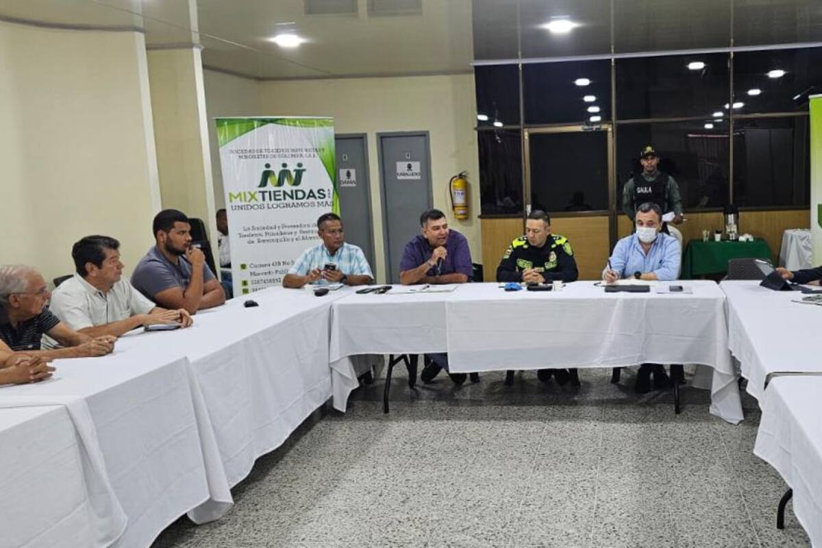 Policía y comunidad forman ‘llavería’ en pro de una mejor la seguridad