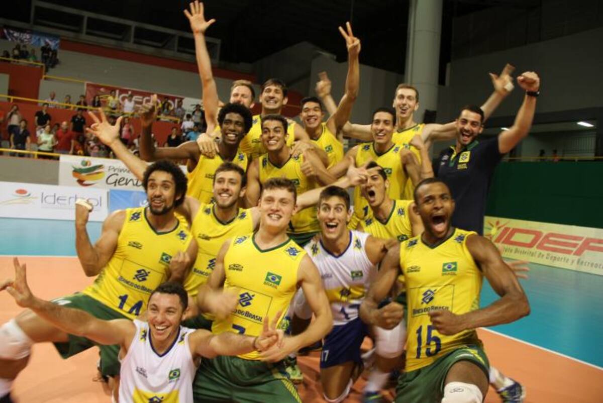 Los jugadores de Brasil festejan su título. Zenia Valdelamar-El Universal