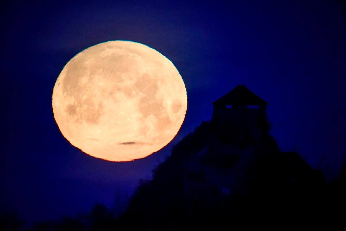¡No se lo pierda! Este fin de semana podrá apreciar la superluna de nieve