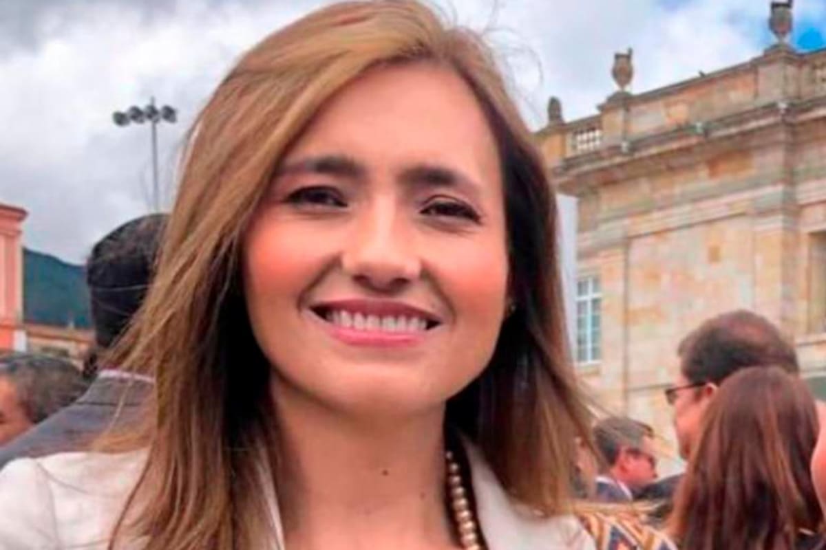 La razón por la que la designada ministra de las TIC estaría inhabilitada