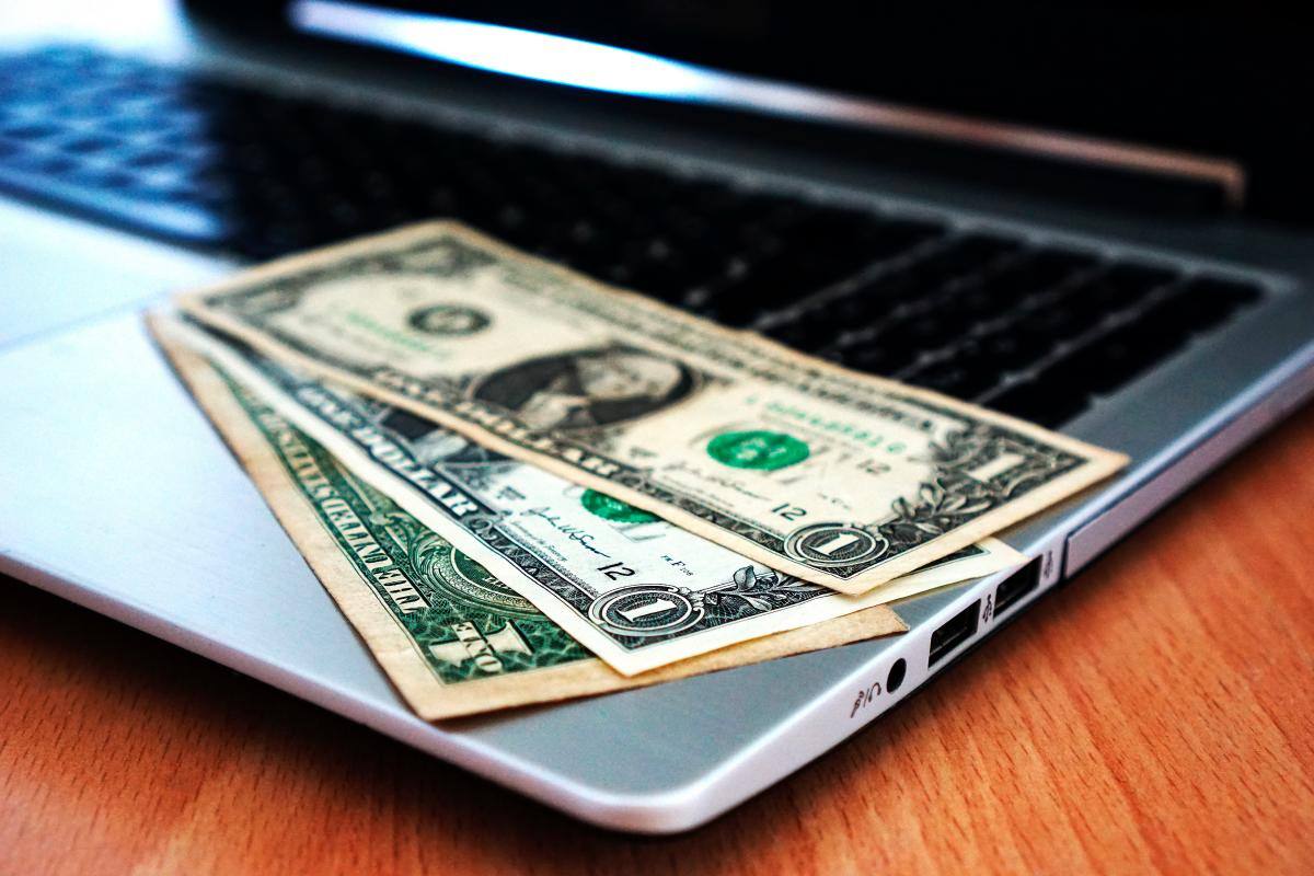 Así abrió el dólar el miércoles 12 de abril de 2023 en Colombia