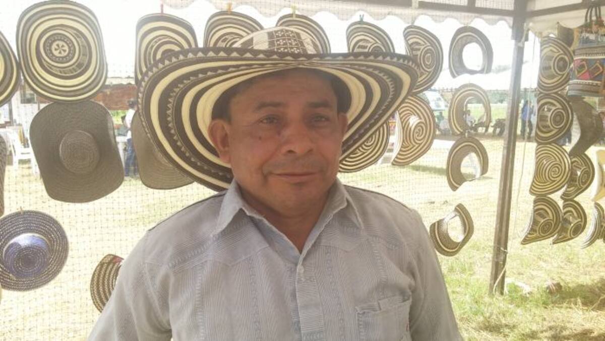Reinel Mendoza Fontalvo, artesano y comerciante de sombrero vueltiao. cortesía