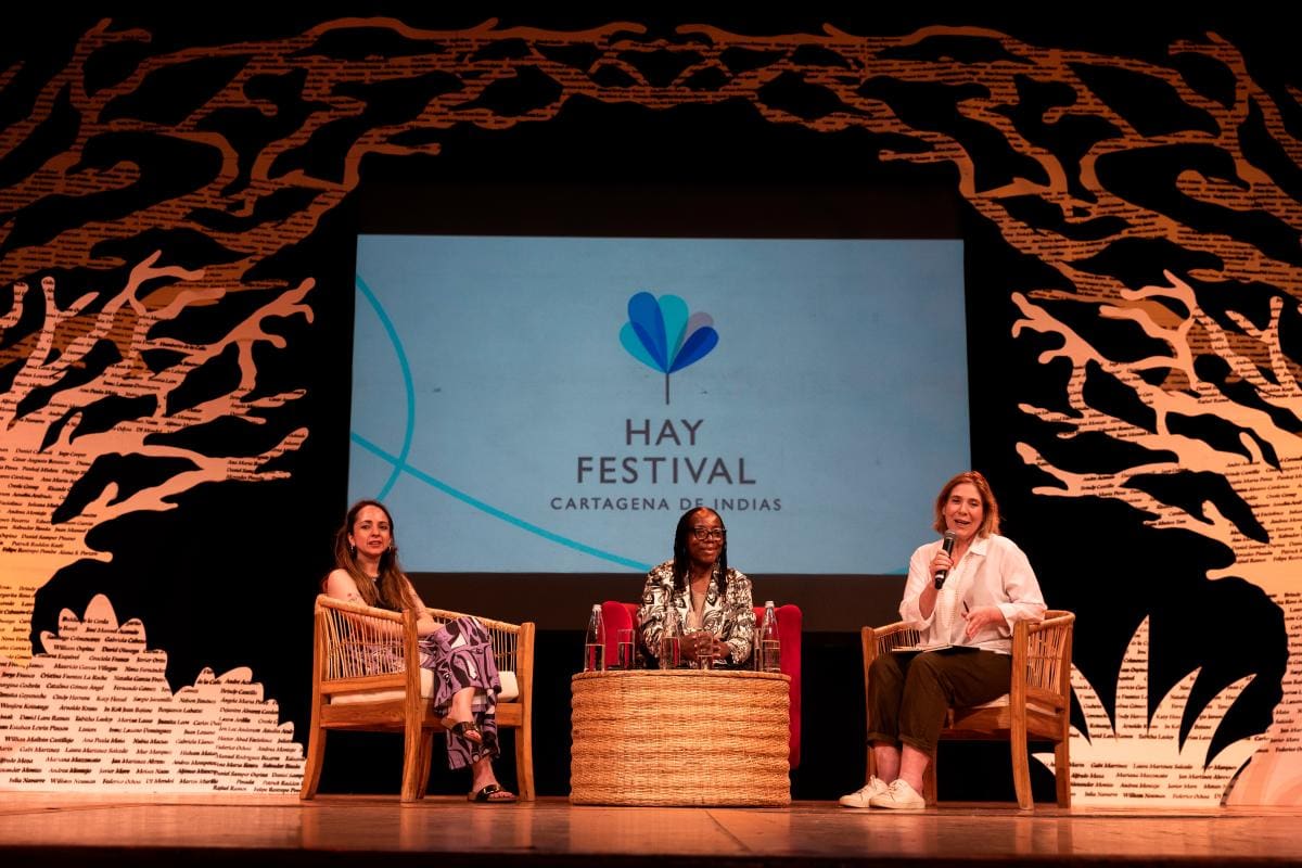 Tsitsi Dangarembga y Gloria Susana Esquivel hablan de (Des)igualdad en el Hay Festival