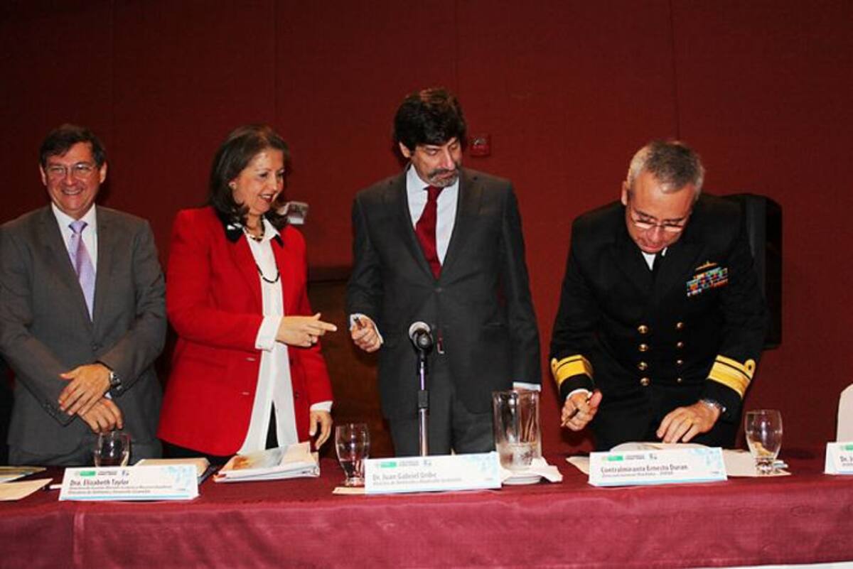 La Dirección General Marítima, el Ministerio del Medio Ambiente y autoridades ambientales, firmaron un acuerdo para iniciar trabajos que permitan mitigar la erosión costera en Colombia. COLPRENSA