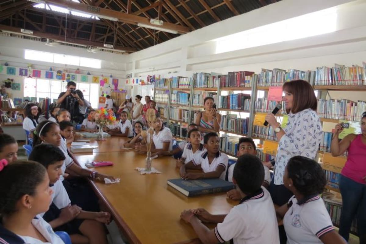 La donación de libros la hace la Fundación Children International. Cortesía