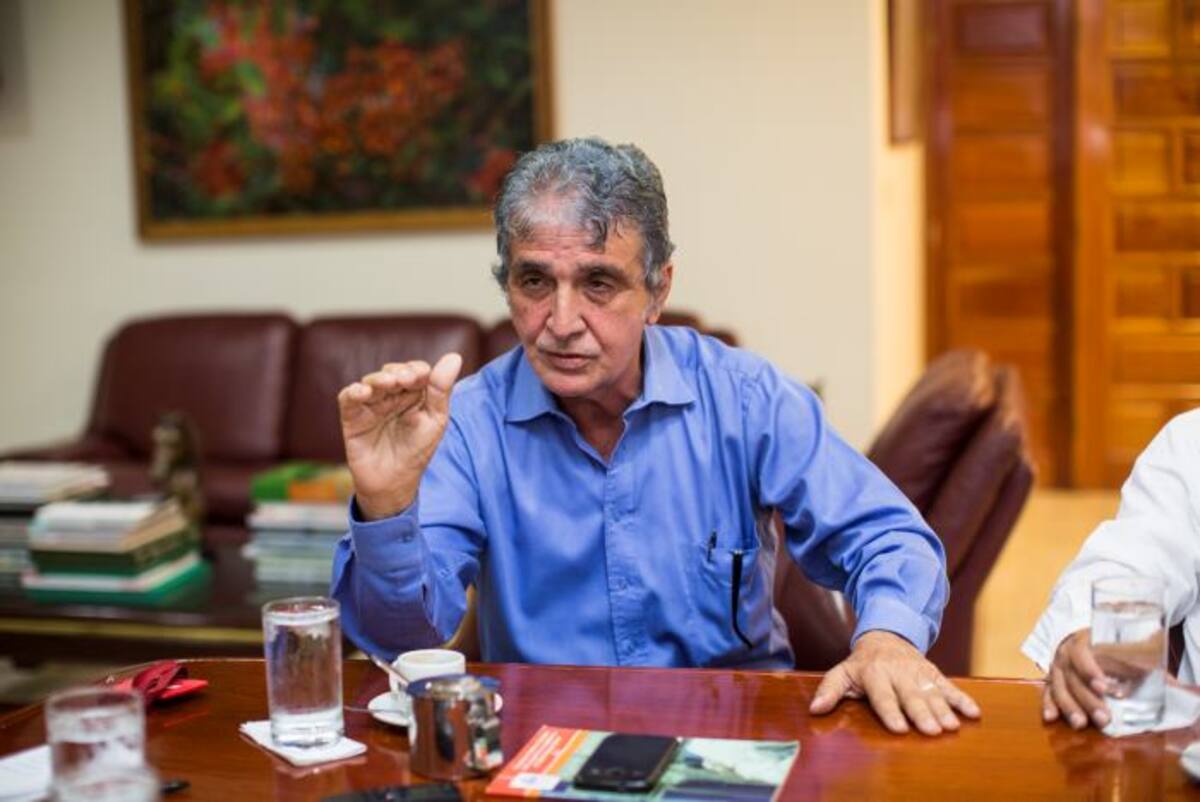 La Nueva EPS, Coomeva, Comfamiliar, Salud Total, Comfacor y Ambuq, son las EPS de donde provienen el mayor número de inconformidades por la prestación del servicio, de acuerdo a lo expresado por el Dr Henry Vergara, defensor del Paciente. //Fernando Parra-El Universal.