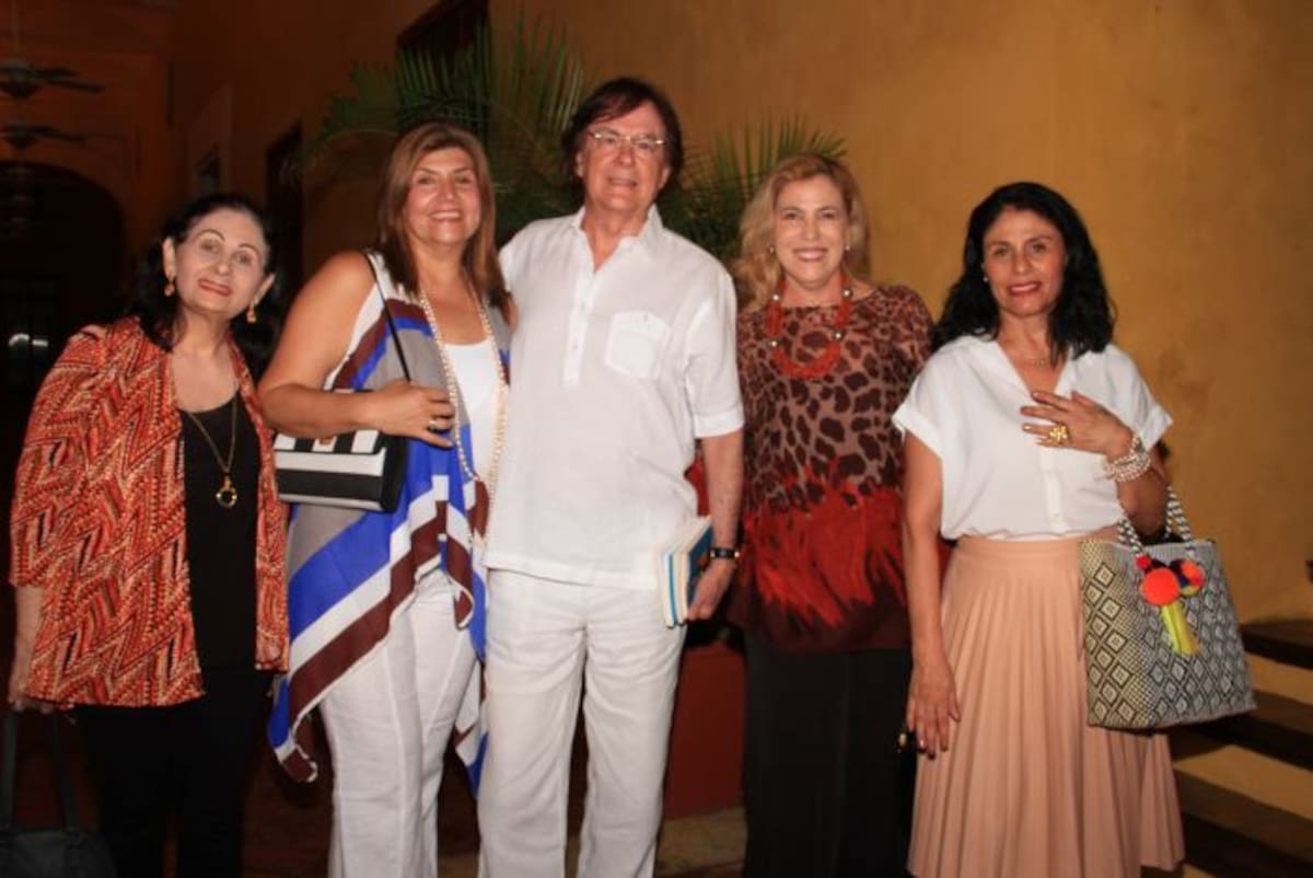 Alicia Haydar, Clara Cuéllar, Carlos Vásquez, Lidia Corcione y Raquel Rodríguez. ZENIA VALDELAMAR - EL UNIVERSAL