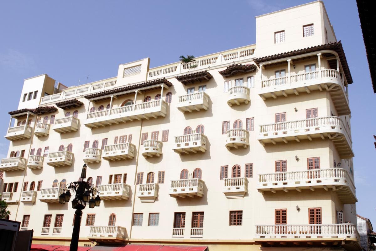 Edificio Cuesta, Plaza Santo Domingo, Centro Histórico.