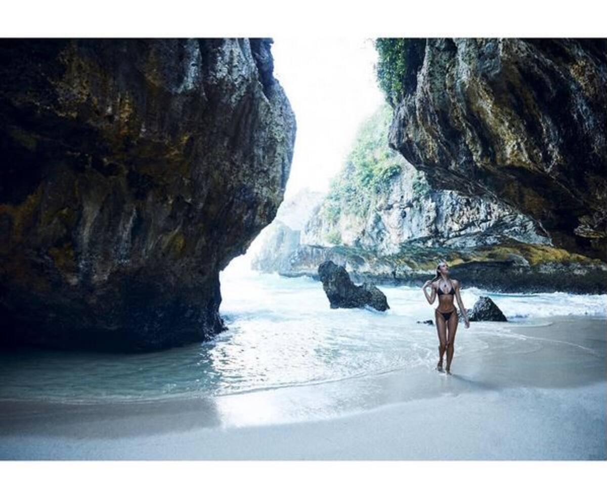 Candice Swanepoel. INSTAGRAM