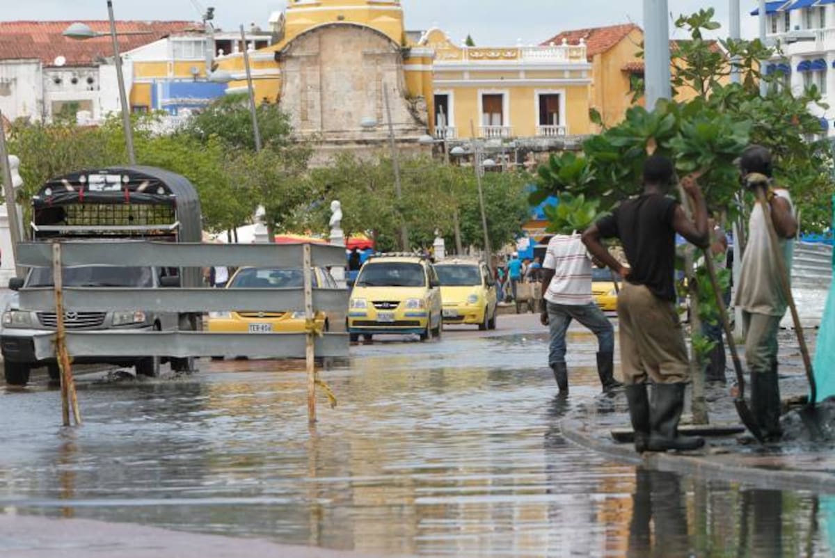 Desde hace días se realizan los trabajos de instalación de la tubería para evitar que esto se siga presentando. AROLDO MESTRE - EL UNIVERSAL