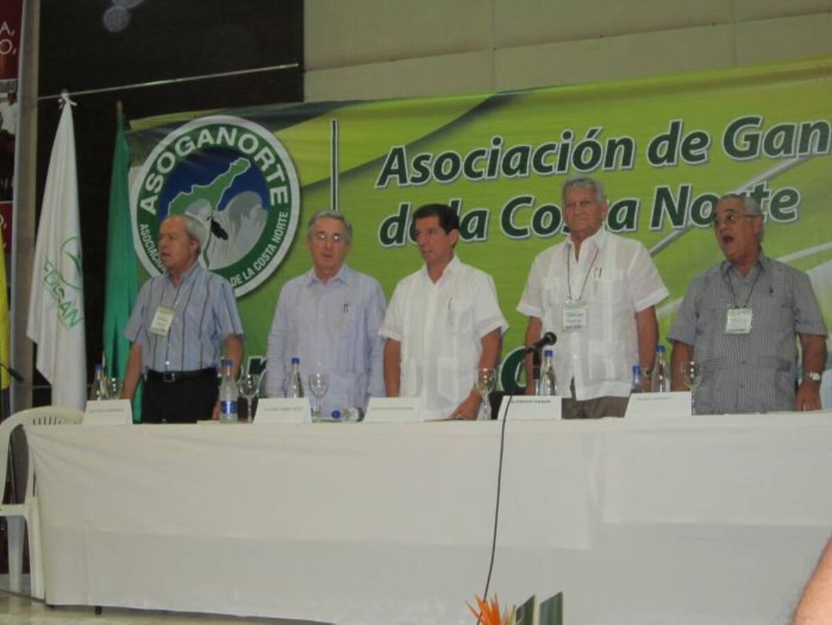 José Félix Lafourie, presidente de Fedegan, y el expresidente Álvaro Uribe Vélez estuvieron en el evento. El Universal