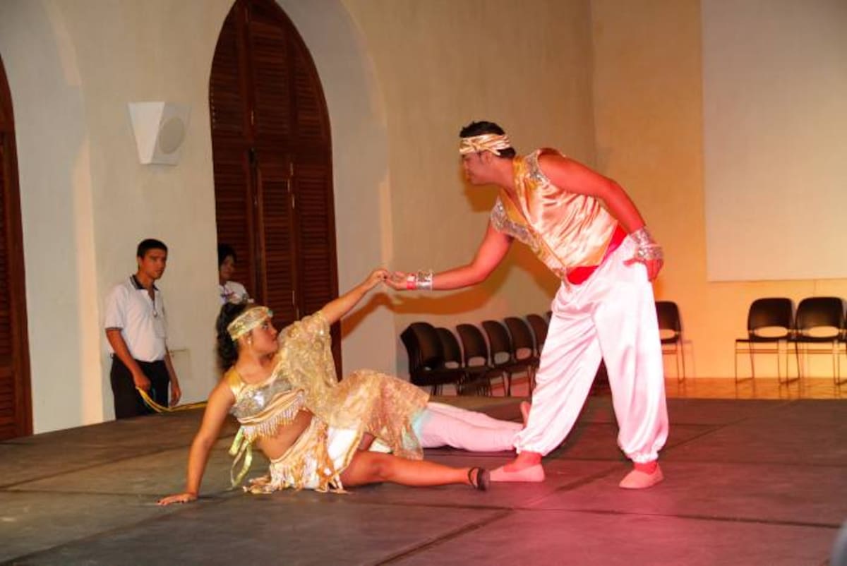 La imagen fue tomada en una de estas actividades del Festival realizada en la tarde de ayer en el Claustro de Santo Domingo bajo la modalidad de danza. OSCAR DÍAZ ACOSTA