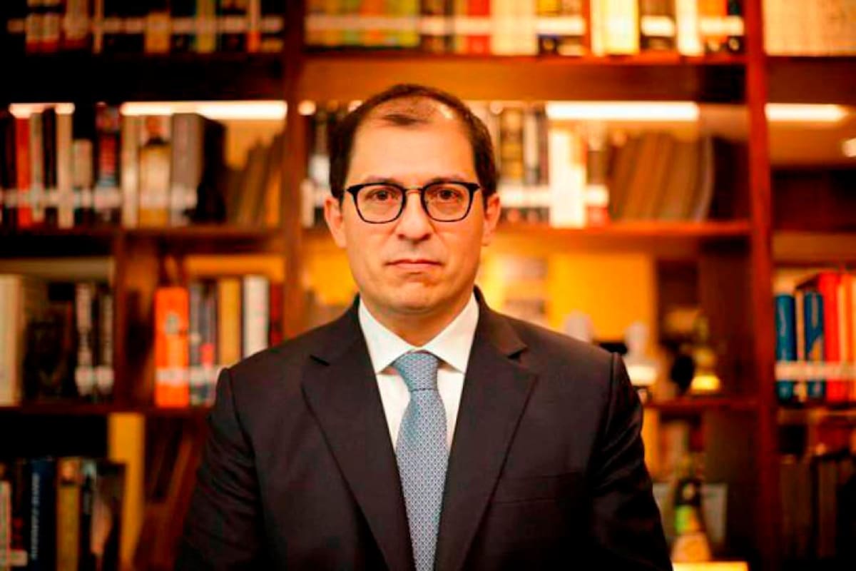 Fiscalía suspende órdenes de captura contra negociadores del ELN