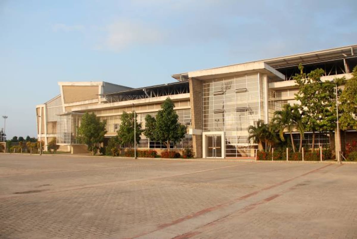 Coliseo de Combate ALVARO CÁRCAMO OYAGA - EL UNIVERSAL