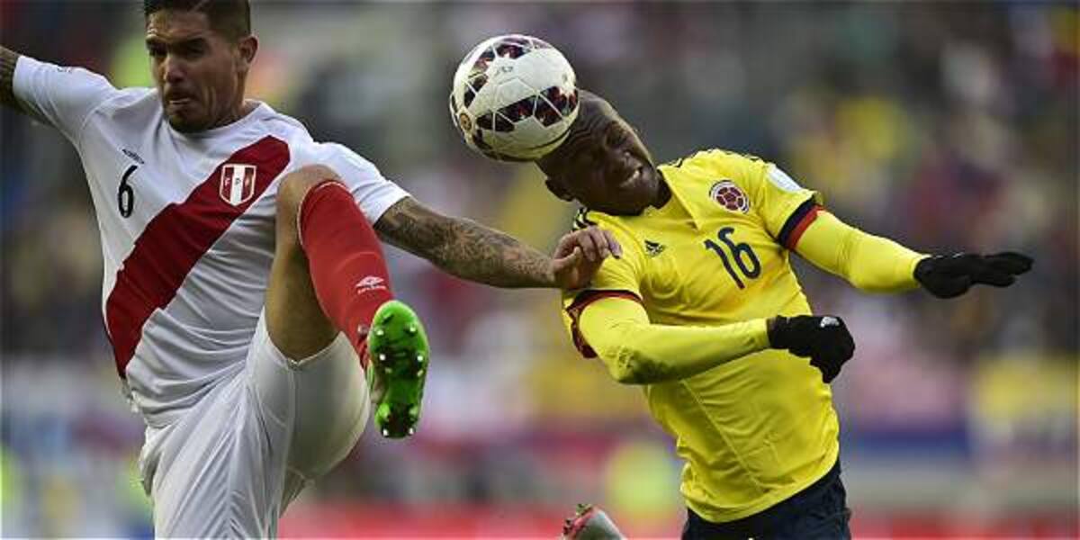 Juan Manuel Vargas descartado para jugar ante Colombia y Chile por lesión. AFP